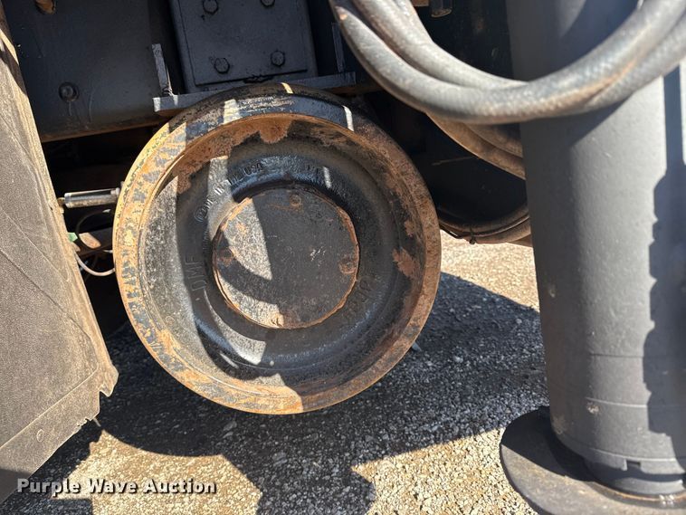 image for item EG1794 2010 Freightliner Business Class M2 crane truck