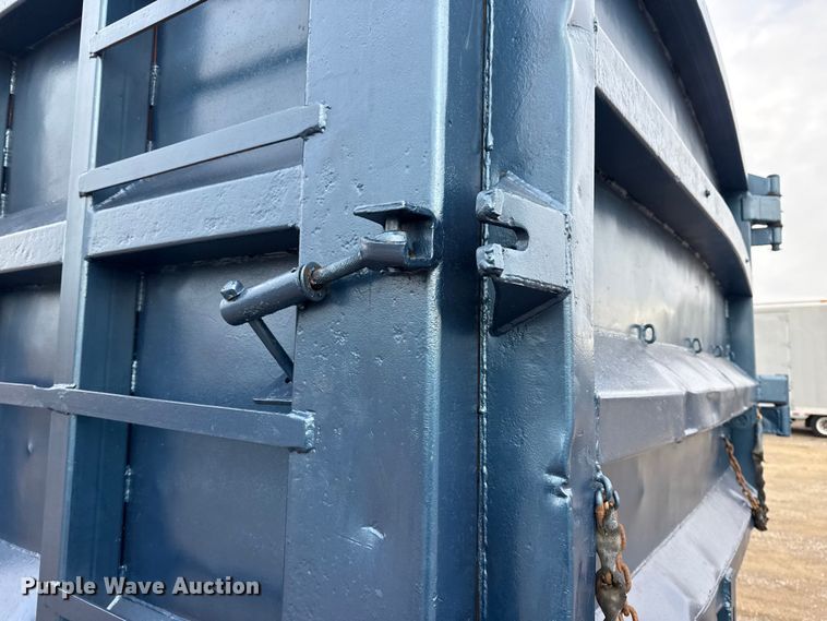 image for item EG1806 2000 Freightliner Classic dump truck