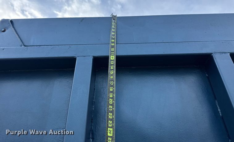 image for item EG1806 2000 Freightliner Classic dump truck