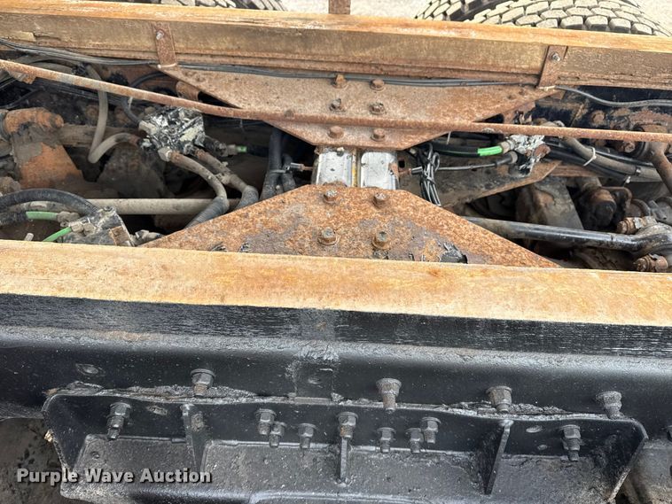 image for item EG1806 2000 Freightliner Classic dump truck