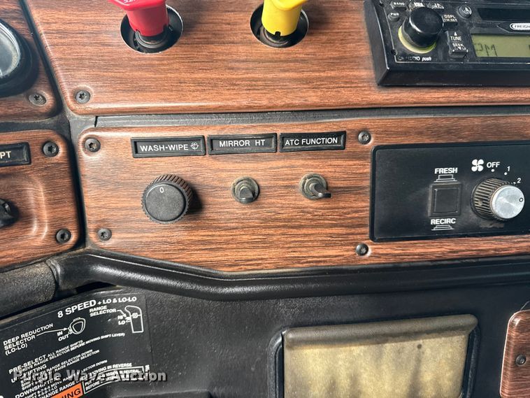 image for item EG1806 2000 Freightliner Classic dump truck