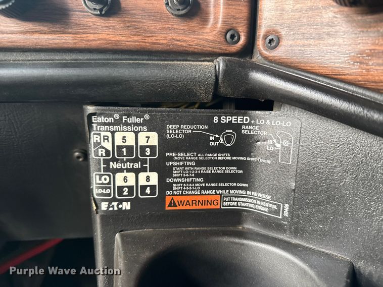 image for item EG1806 2000 Freightliner Classic dump truck