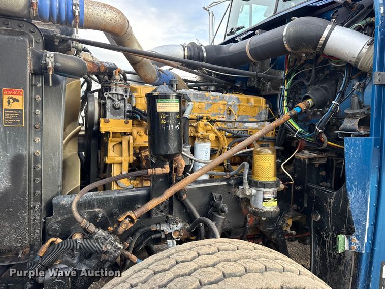 image for item EG1806 2000 Freightliner Classic dump truck