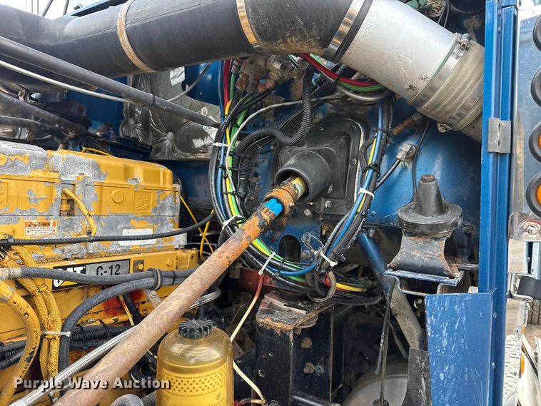 image for item EG1806 2000 Freightliner Classic dump truck