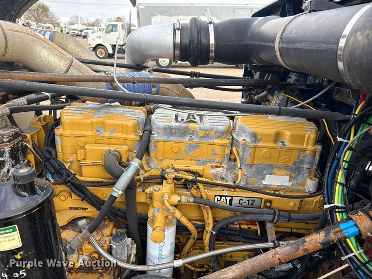 image for item EG1806 2000 Freightliner Classic dump truck