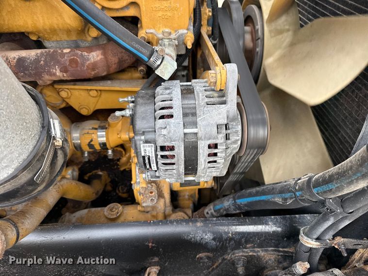 image for item EG1806 2000 Freightliner Classic dump truck