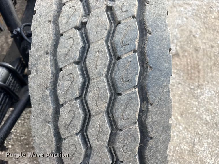 image for item EG1806 2000 Freightliner Classic dump truck