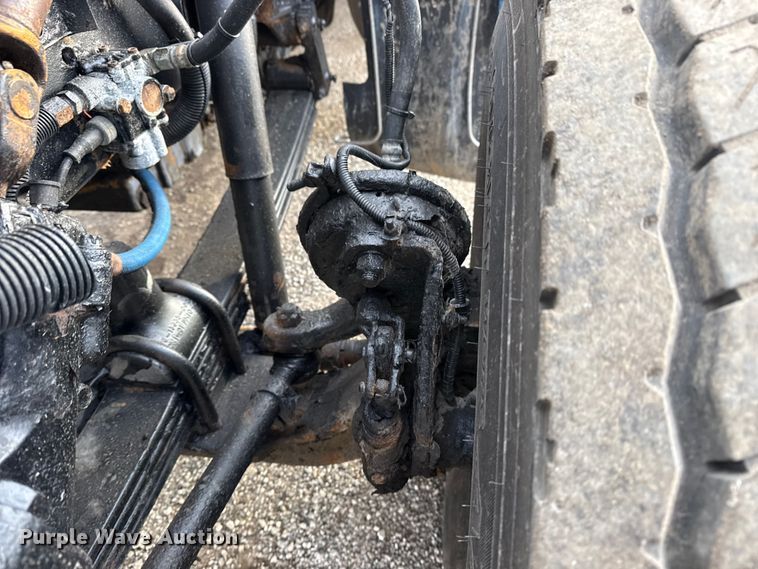 image for item EG1806 2000 Freightliner Classic dump truck