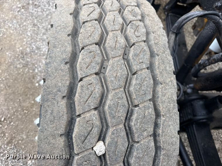 image for item EG1806 2000 Freightliner Classic dump truck