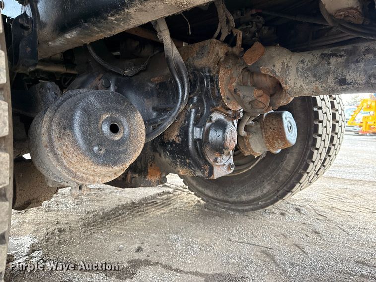 image for item EG1806 2000 Freightliner Classic dump truck