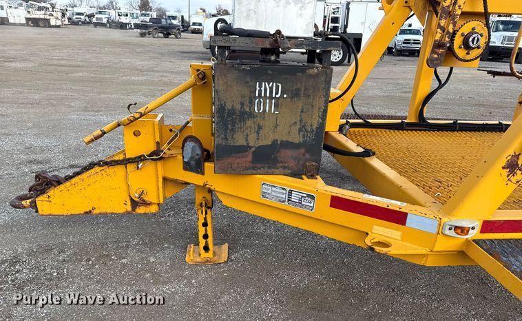 image for item EG1808 2001 TSE International RC572X48-3 reel trailer