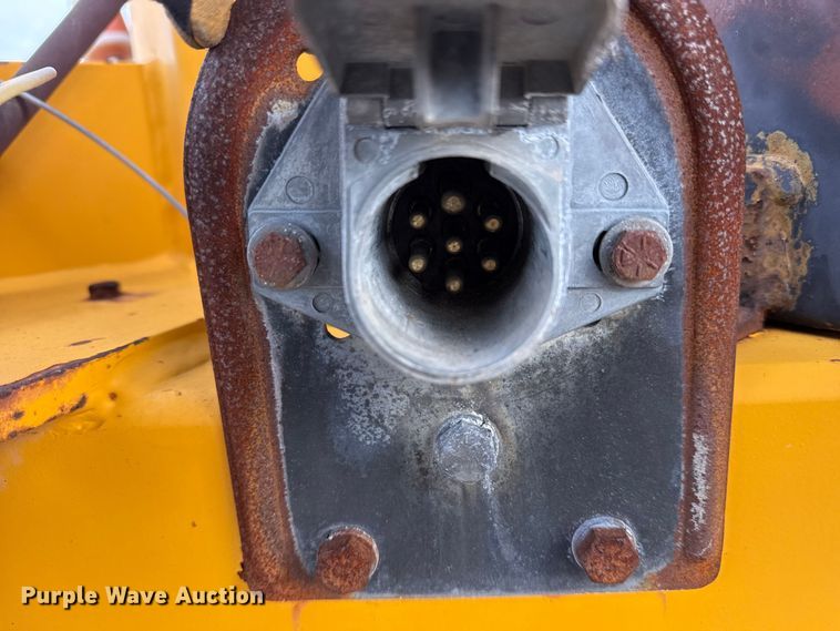 image for item EG1808 2001 TSE International RC572X48-3 reel trailer