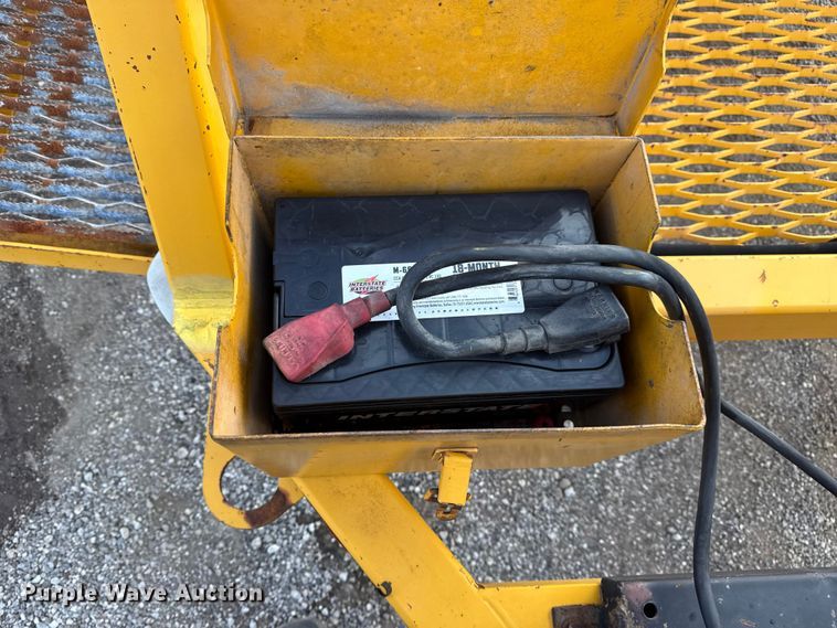 image for item EG1808 2001 TSE International RC572X48-3 reel trailer