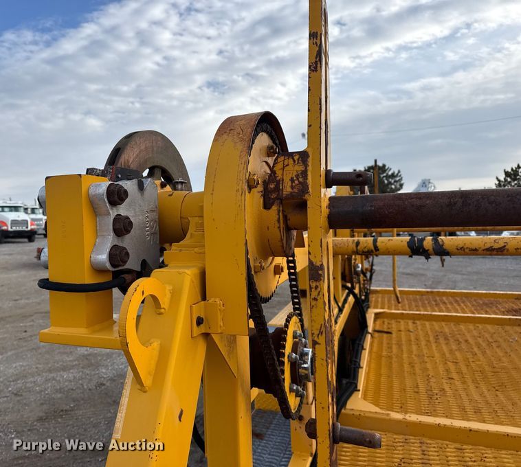 image for item EG1808 2001 TSE International RC572X48-3 reel trailer