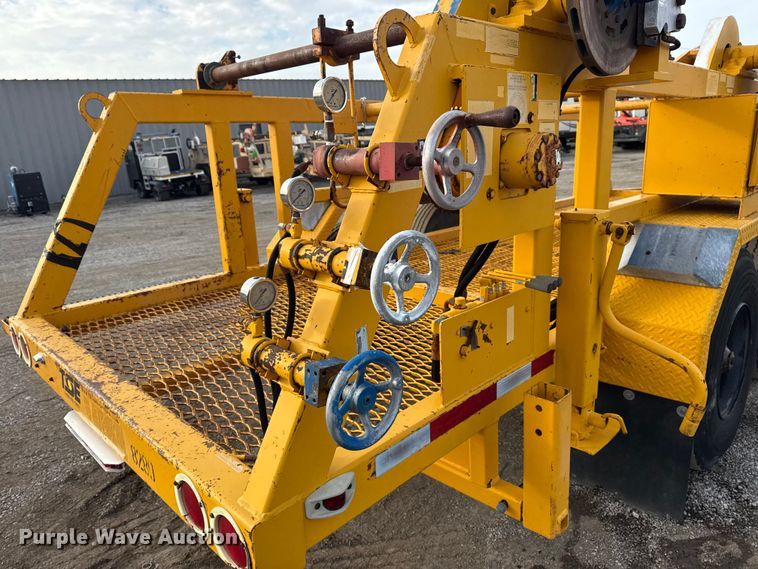 image for item EG1808 2001 TSE International RC572X48-3 reel trailer