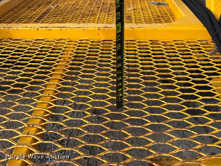 image for item EG1808 2001 TSE International RC572X48-3 reel trailer