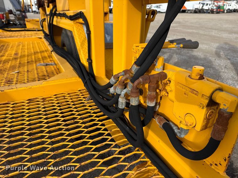 image for item EG1808 2001 TSE International RC572X48-3 reel trailer