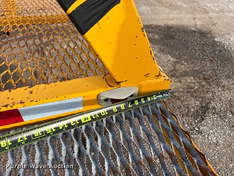 image for item EG1808 2001 TSE International RC572X48-3 reel trailer