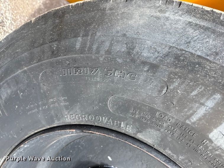 image for item EG1808 2001 TSE International RC572X48-3 reel trailer