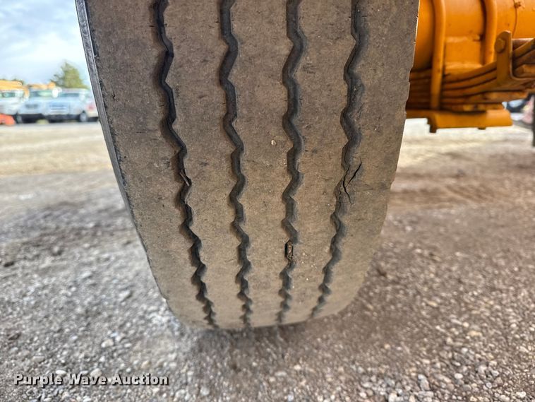 image for item EG1808 2001 TSE International RC572X48-3 reel trailer