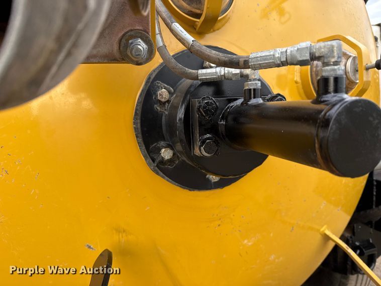 image for item EG1809 2024 Vermeer CV673SGT vacuum excavator