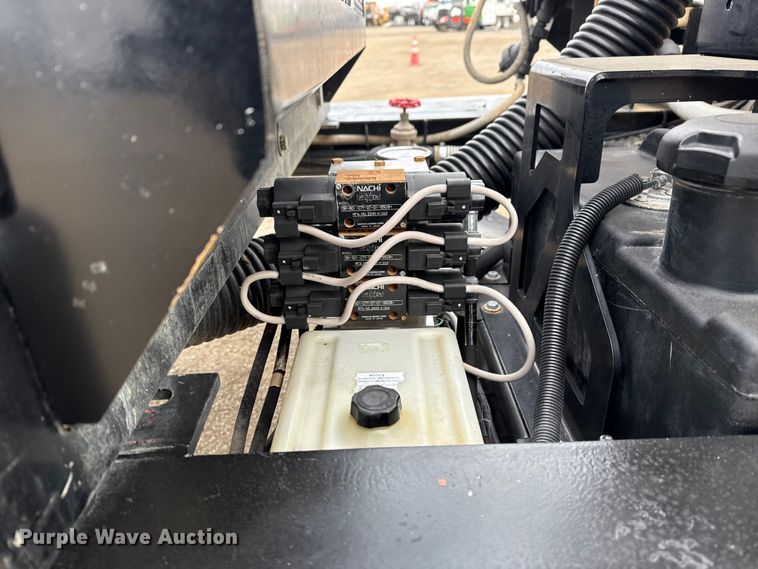 image for item EG1809 2024 Vermeer CV673SGT vacuum excavator