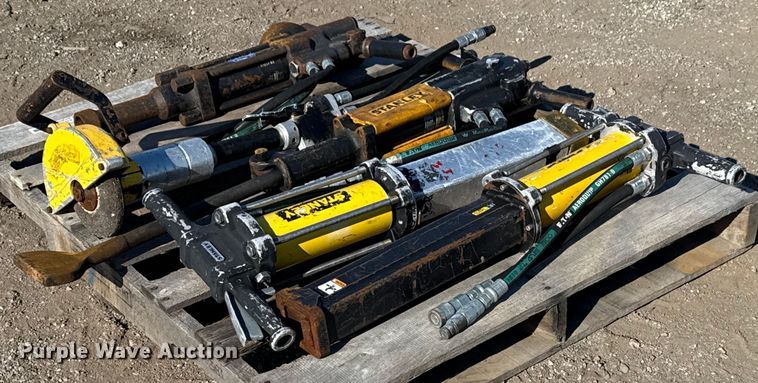 image for item EG1816 (4) jack hammers