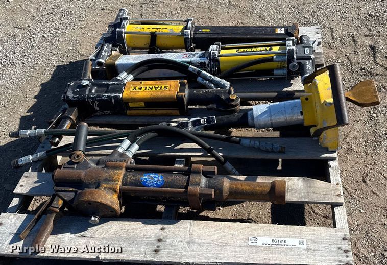 image for item EG1816 (4) jack hammers