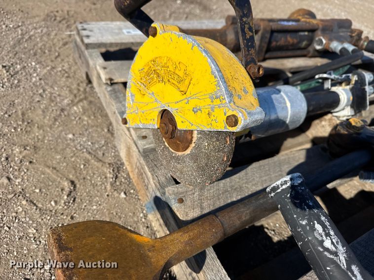 image for item EG1816 (4) jack hammers