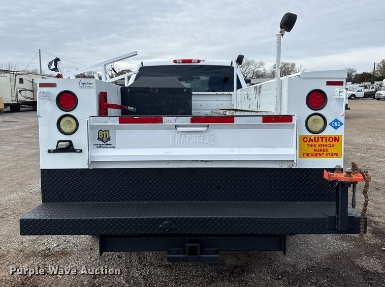 image for item EG1818 2011 Chevrolet 2500HD utility bed pickup truck