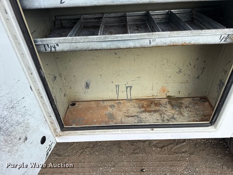 image for item EG1818 2011 Chevrolet 2500HD utility bed pickup truck