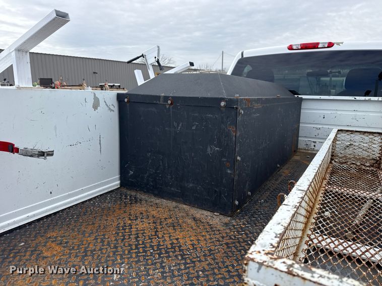 image for item EG1818 2011 Chevrolet 2500HD utility bed pickup truck