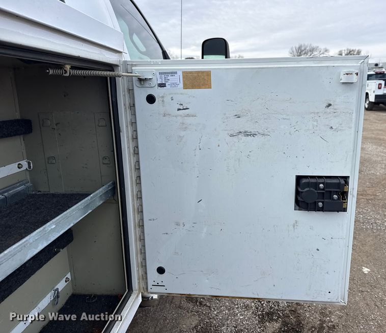 image for item EG1818 2011 Chevrolet 2500HD utility bed pickup truck