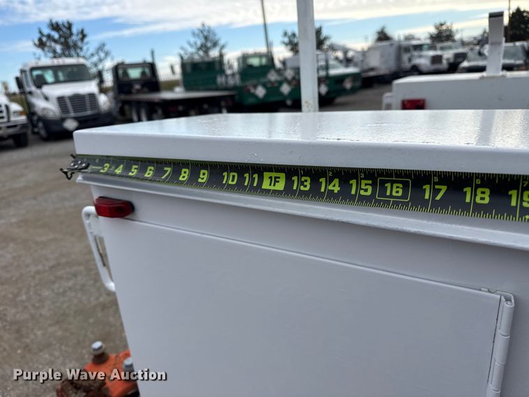 image for item EG1818 2011 Chevrolet 2500HD utility bed pickup truck