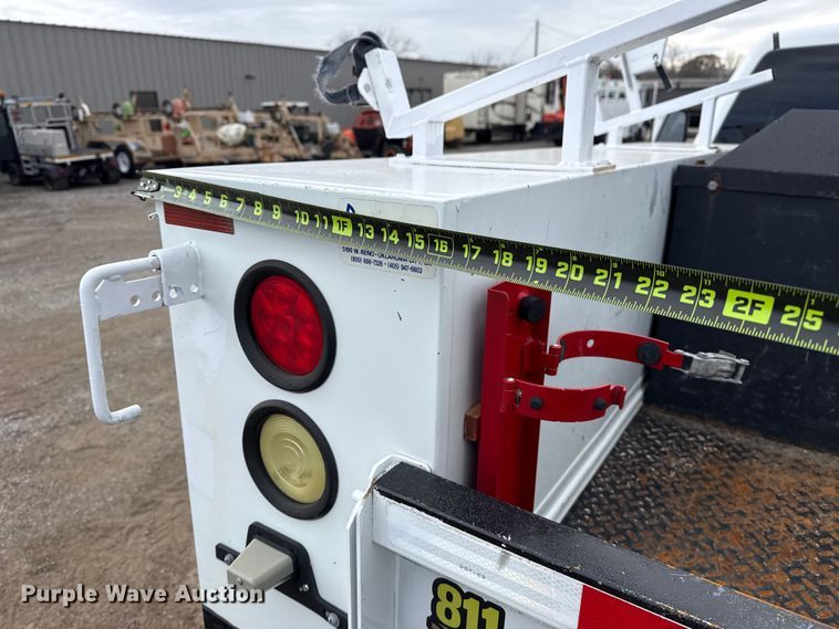 image for item EG1818 2011 Chevrolet 2500HD utility bed pickup truck