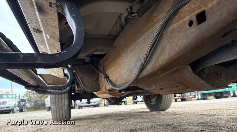 image for item EG1818 2011 Chevrolet 2500HD utility bed pickup truck