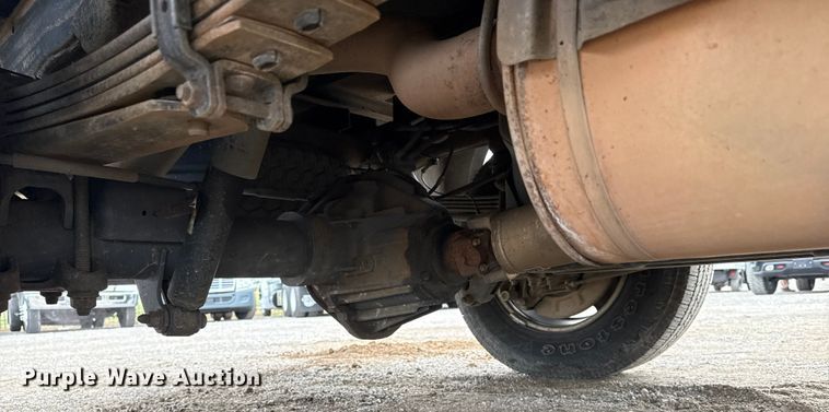 image for item EG1818 2011 Chevrolet 2500HD utility bed pickup truck