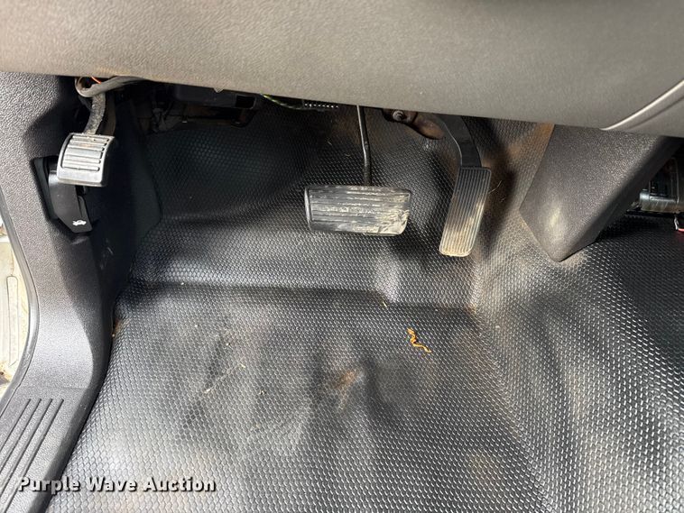 image for item EG1818 2011 Chevrolet 2500HD utility bed pickup truck