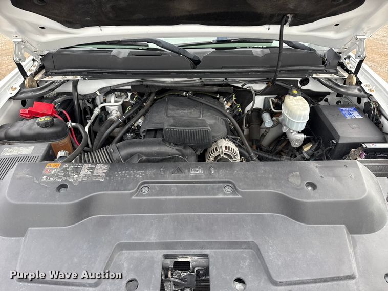 image for item EG1818 2011 Chevrolet 2500HD utility bed pickup truck