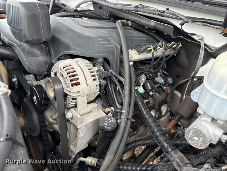 image for item EG1818 2011 Chevrolet 2500HD utility bed pickup truck