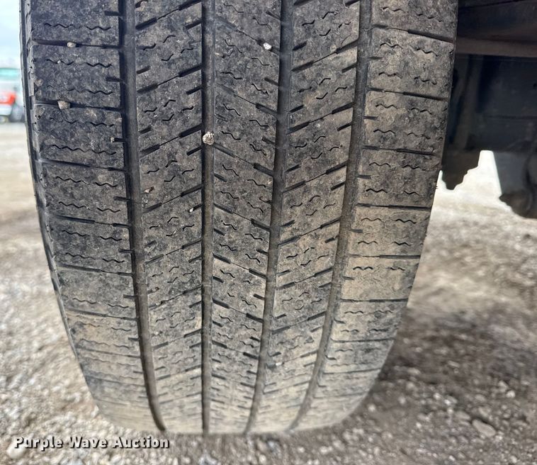 image for item EG1818 2011 Chevrolet 2500HD utility bed pickup truck