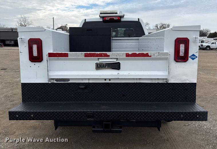 image for item EG1819 2019 Chevrolet 2500 HD Double Cab utility bed pickup truck