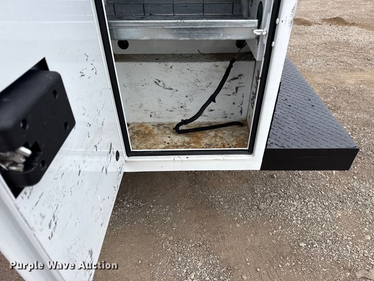 image for item EG1819 2019 Chevrolet 2500 HD Double Cab utility bed pickup truck