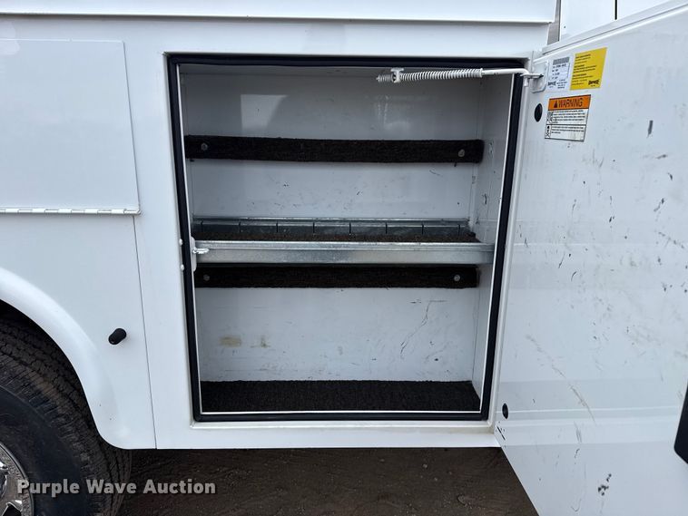 image for item EG1819 2019 Chevrolet 2500 HD Double Cab utility bed pickup truck