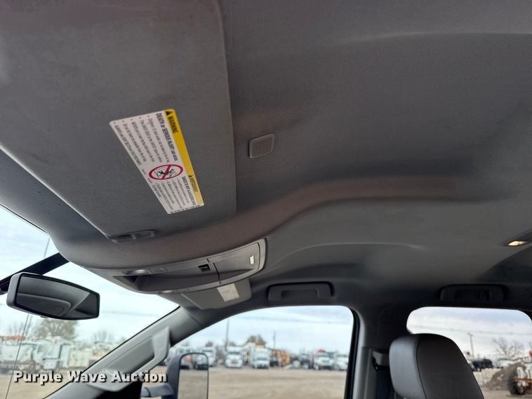 image for item EG1819 2019 Chevrolet 2500 HD Double Cab utility bed pickup truck