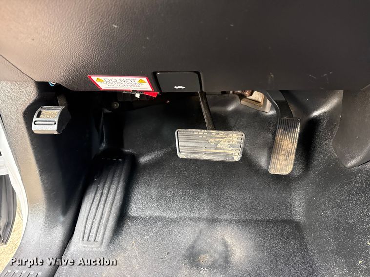 image for item EG1819 2019 Chevrolet 2500 HD Double Cab utility bed pickup truck