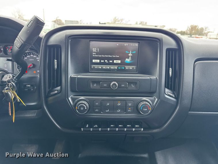 image for item EG1819 2019 Chevrolet 2500 HD Double Cab utility bed pickup truck