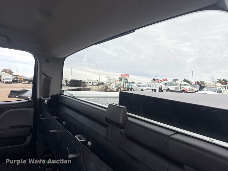 image for item EG1819 2019 Chevrolet 2500 HD Double Cab utility bed pickup truck