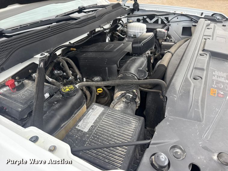 image for item EG1819 2019 Chevrolet 2500 HD Double Cab utility bed pickup truck