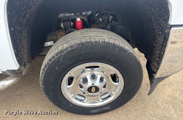 image for item EG1819 2019 Chevrolet 2500 HD Double Cab utility bed pickup truck